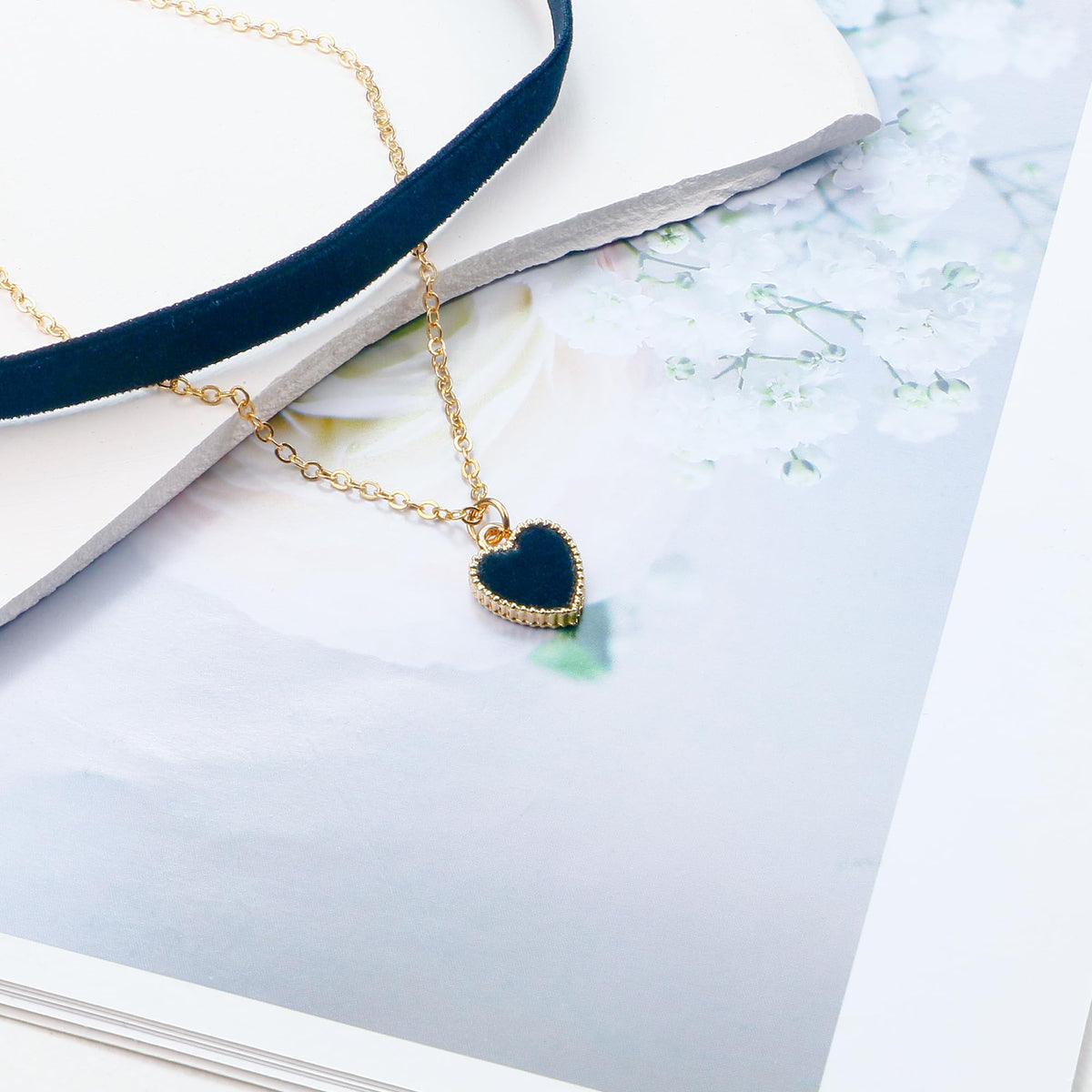 Halloween Heart Necklace for Women Vampire Raven Choker Necklace