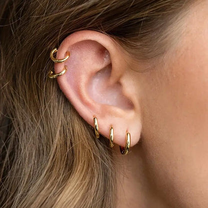 1 Pair 6mm Small Hoop Earrings for Women, Huggie Hoop Earrings (Gold/1.6mm)