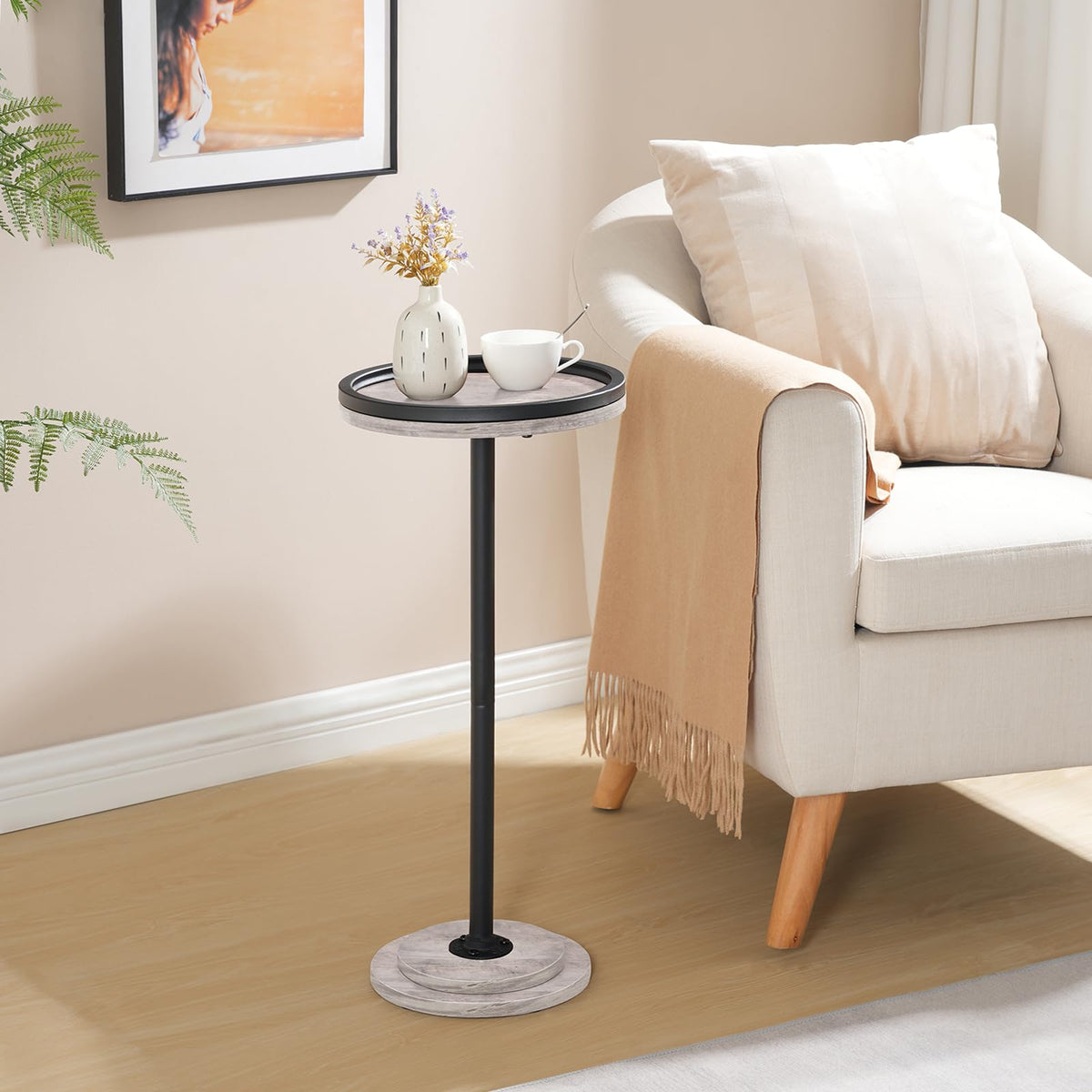 HOOBRO Small Round Side Table, Drink Table, Coffee Martini Table with Pedestal Accent for Small Spaces in Living Room, Bedroom, Sofa Couch, Rustic Brown BF168BZ01