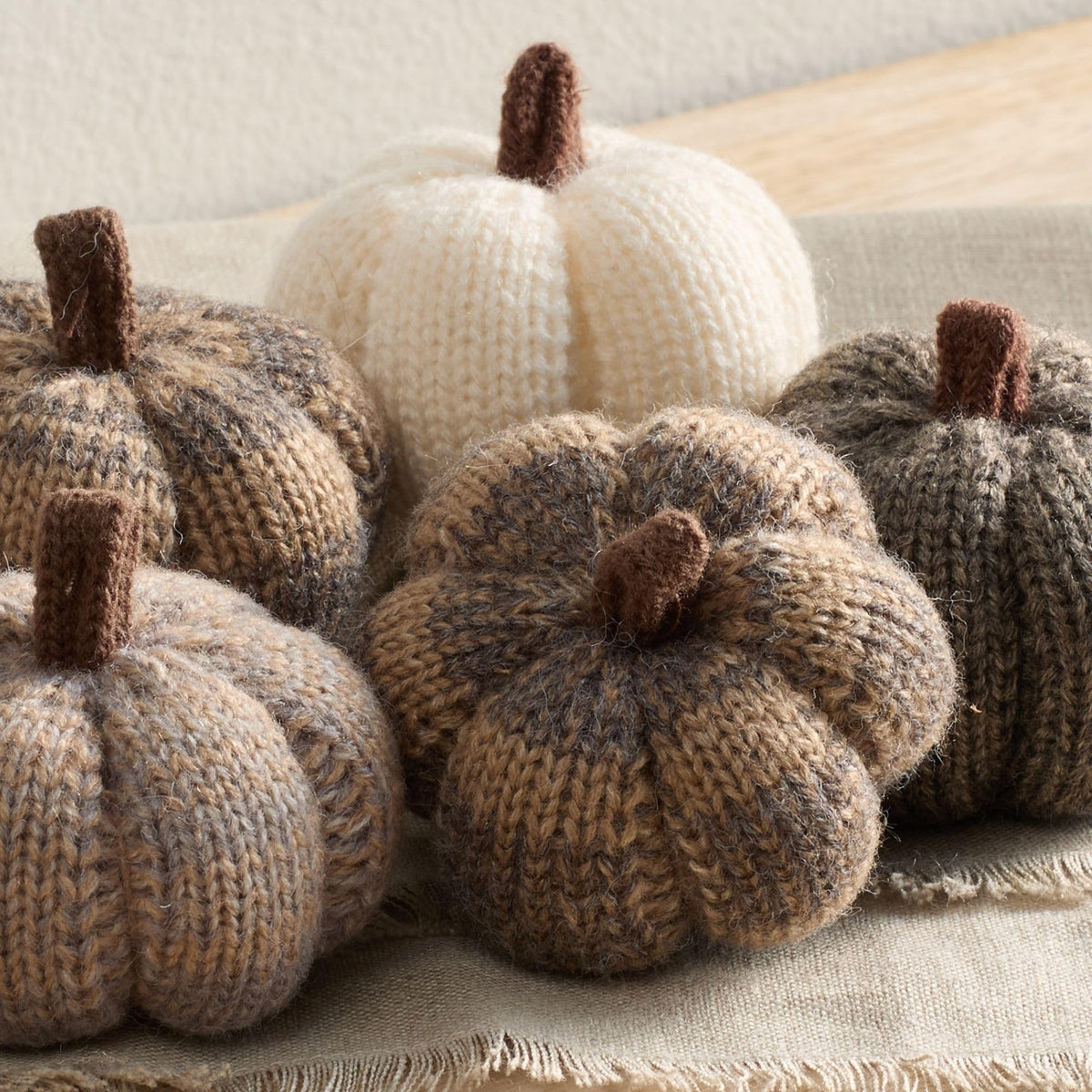 Mini Knit Pumpkins Set of 5, Fall Décor (Autumn Set)