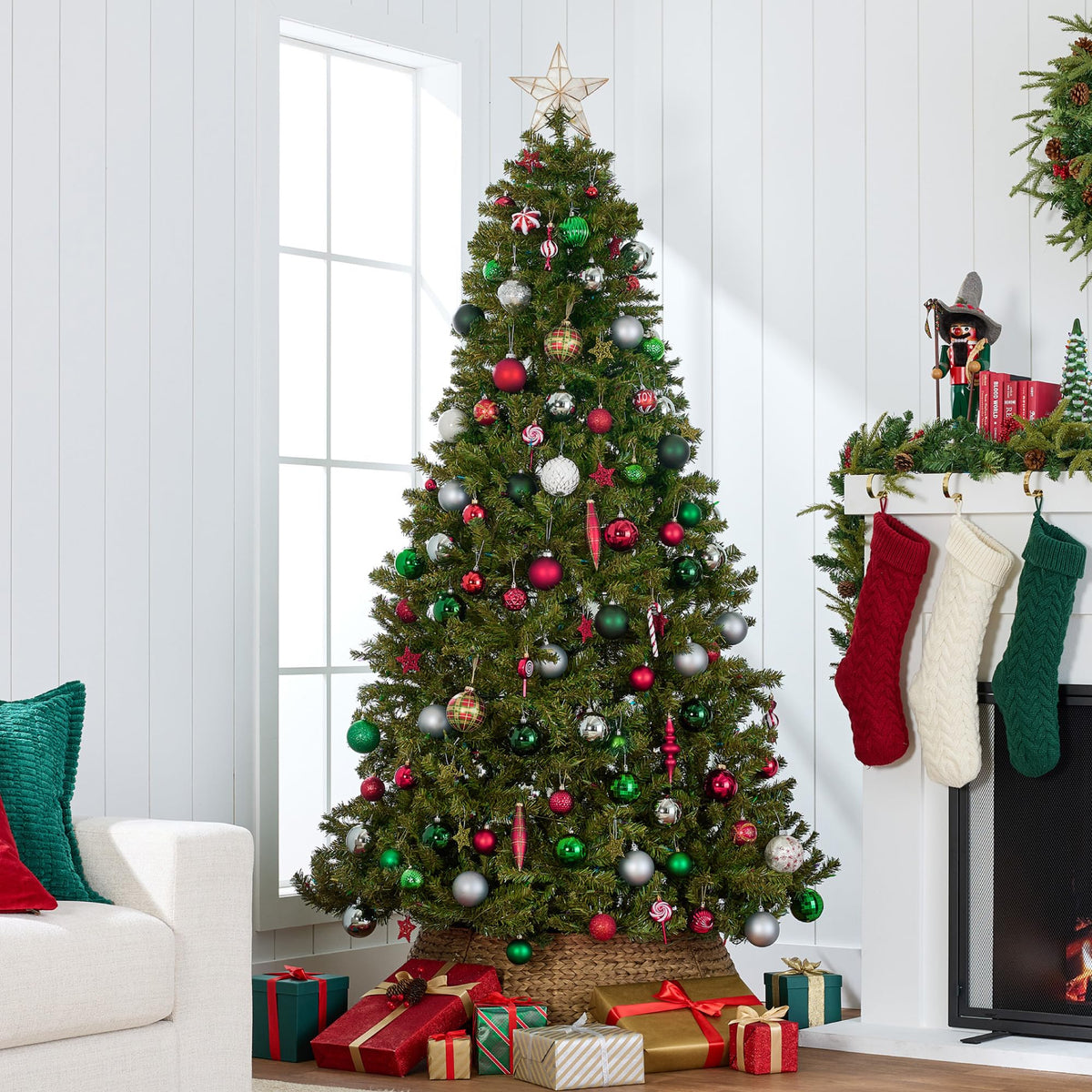 Best Choice Products Artificial Christmas Tree, 6ft Premium Unlit Realistic Spruce Holiday Décor w/Dense Branches, Easy Assembly, Metal Base - Green Spruce